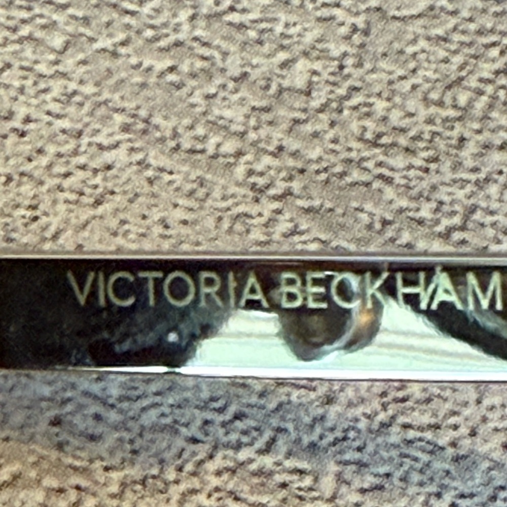 Victoria Beckham Gold Aviator Sunglasses, Box, case and wipe - Picture 5 of 8